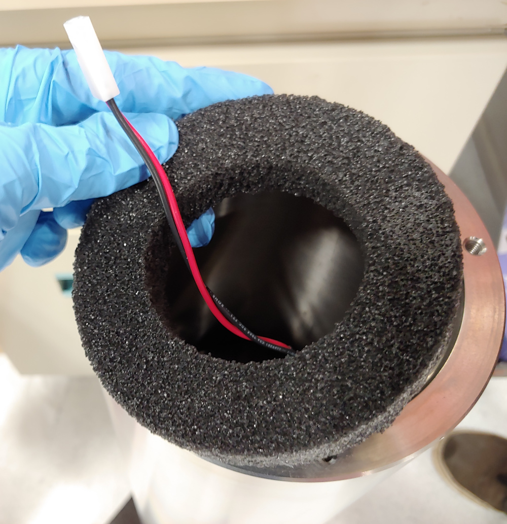 battery with top foam